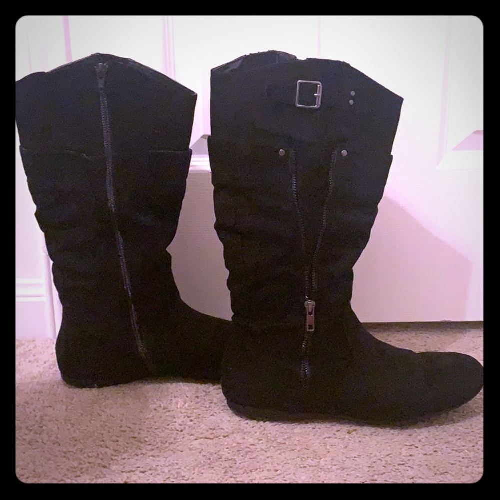Black boots